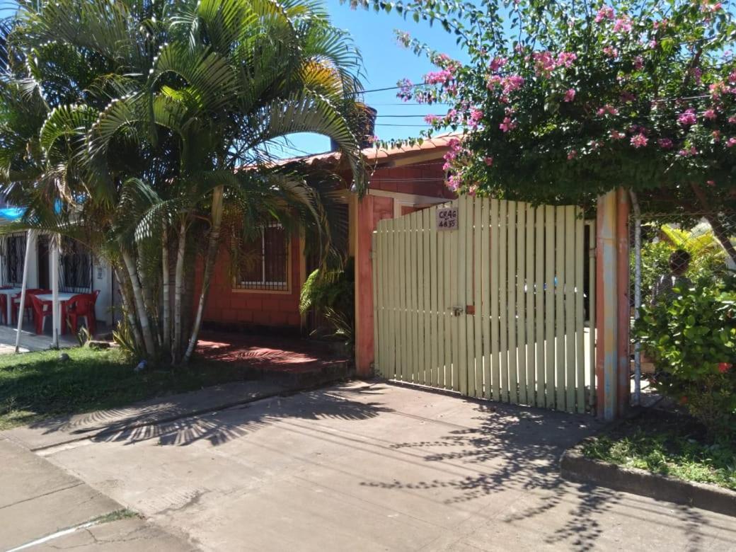 Habitacion Triple Con Cocina Y Bano Privado Necoclí 外观 照片
