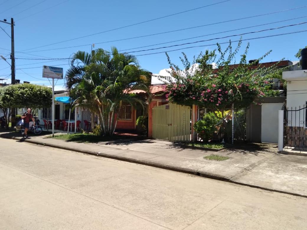 Habitacion Triple Con Cocina Y Bano Privado Necoclí 外观 照片